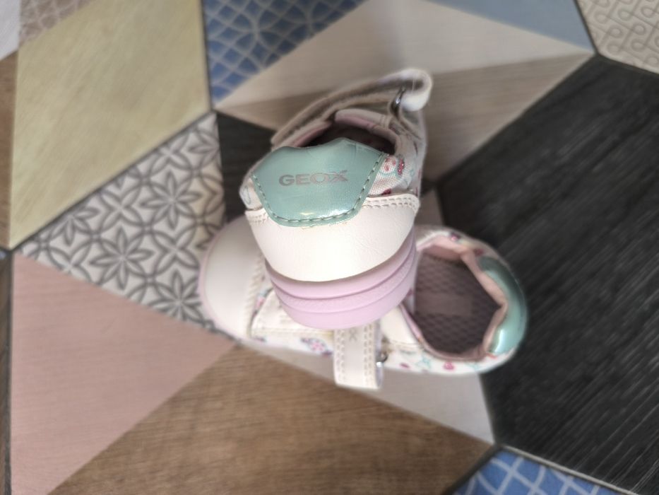 Детски маратонки Reebok, Geox + пантофи и джапанки