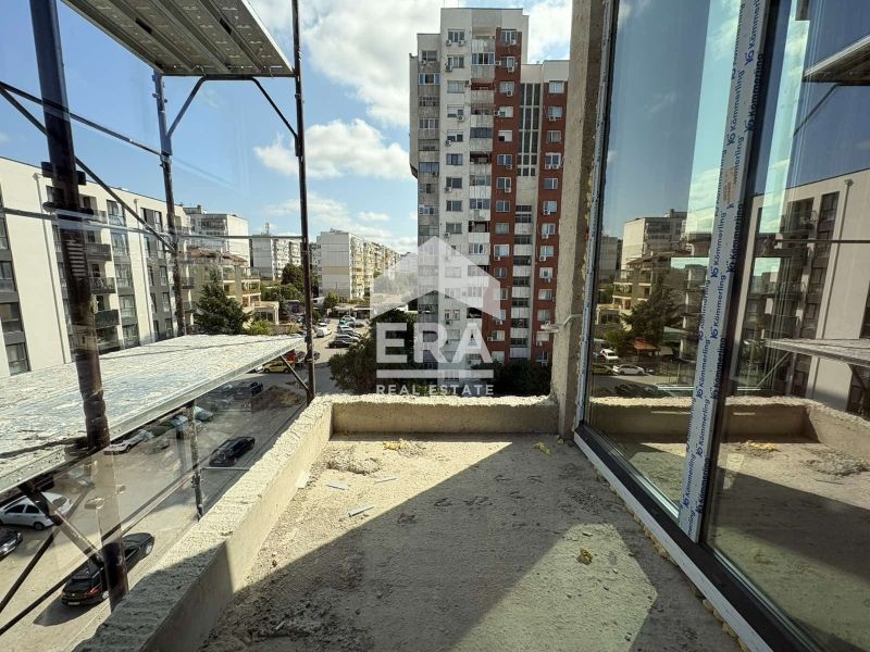 Продава се Двустаен апартамент в Варна, Възраждане 2 - 62 кв.м за 2000 €/кв.м - Снимка #11