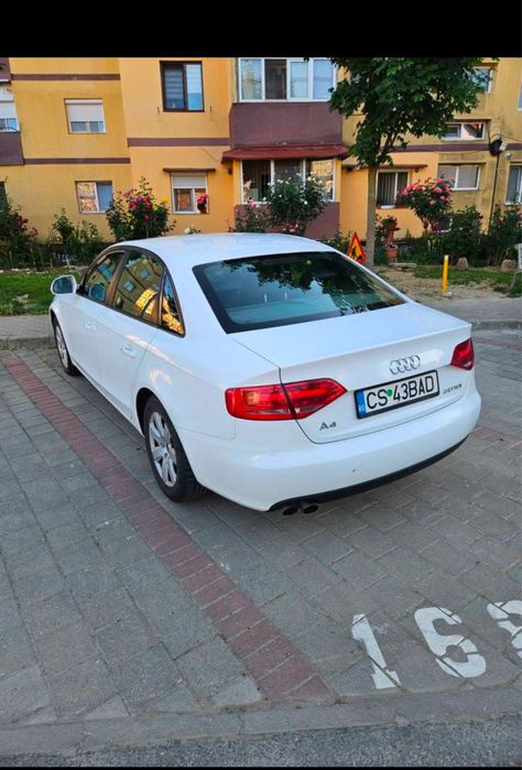 Vând Audi a 4 b 8 2009 2.0 tdi