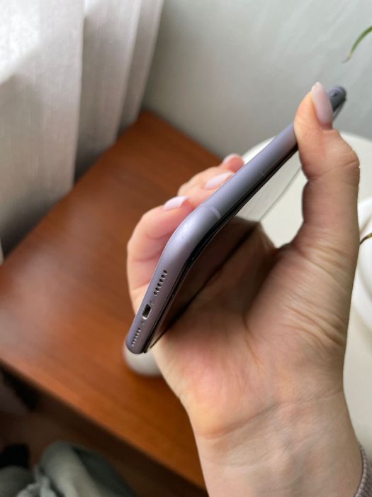 продам iphone 11