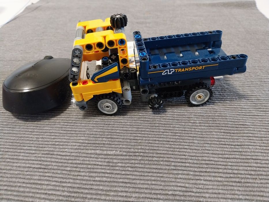 Лего Техник Камионче