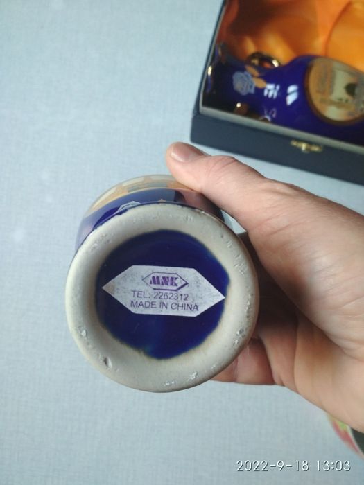 Продам сувенирные вазы