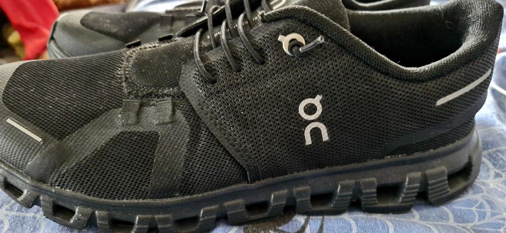 Adidasi Cloud 42 mic