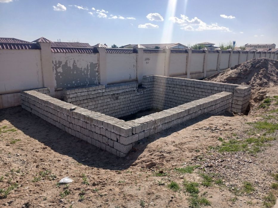 Курулиши тугаламган дукон сотилади срочно