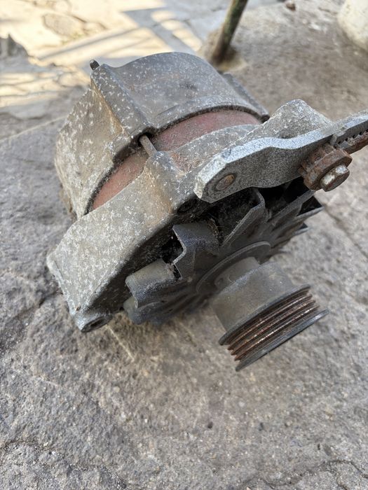 Динамо за audi 80 b4 2.0i