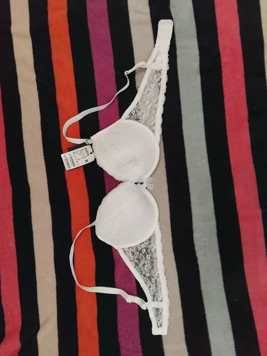 Не дорого бюстгальтер