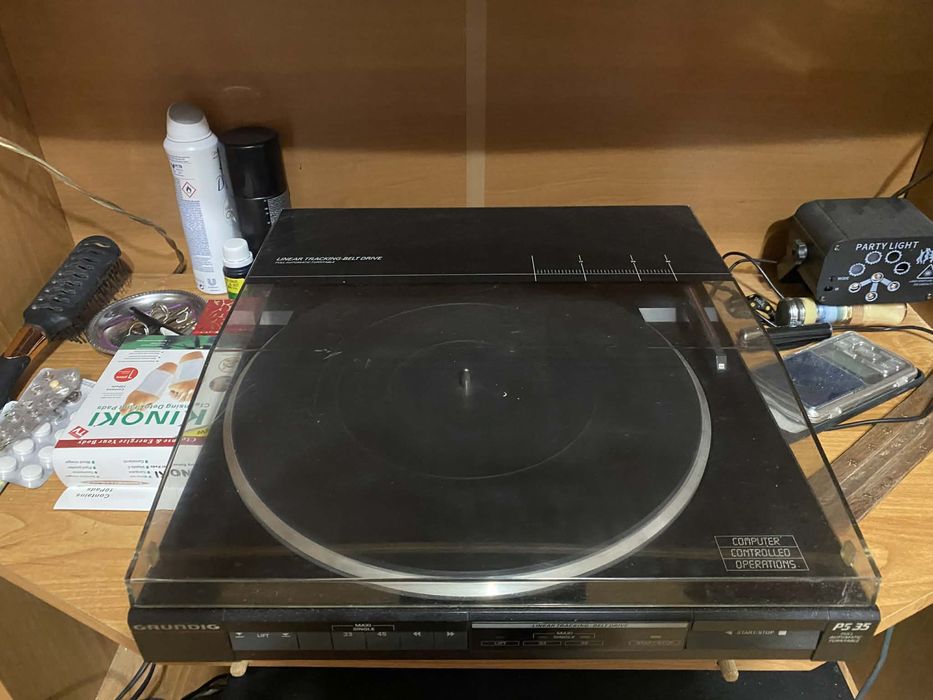 Pickup tangențial Grundig