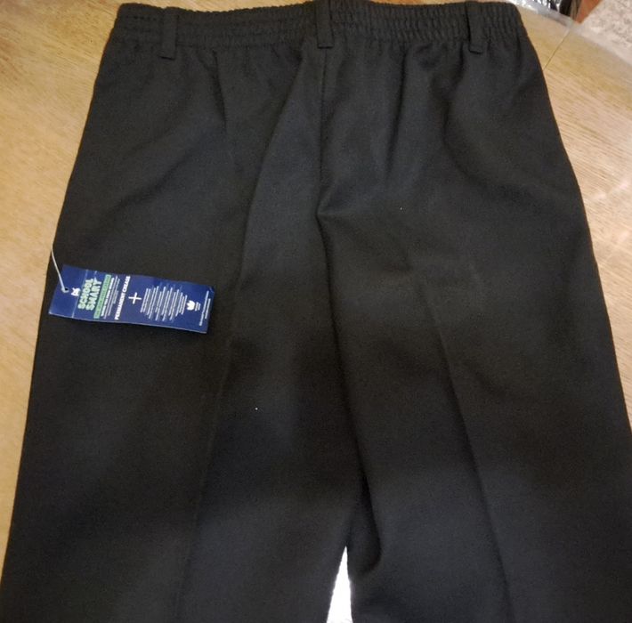 Брюки,на мальчика 12-13 лет,чёрные