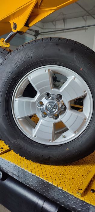 Продам всесезоную резину good year