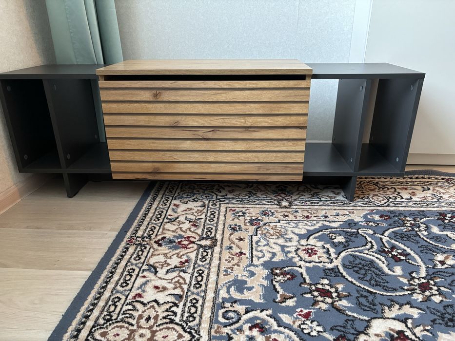 Продам тумбу под тв