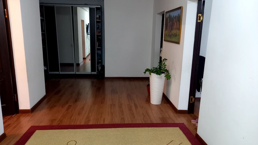 3 бөлмелі үй сатылады
