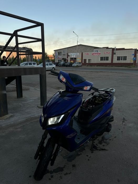 Продам м8 скутер 125 кубов