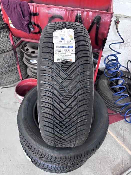 Honkook kinergy 4s 235/60R18
