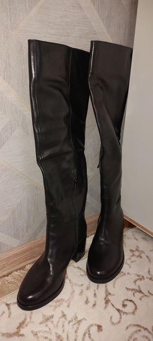 Продам новые сапоги. Торг!