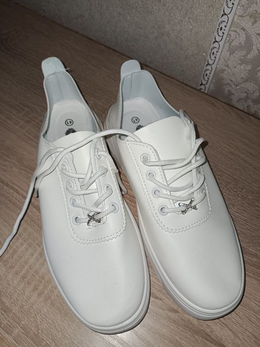 Женская обувь новая