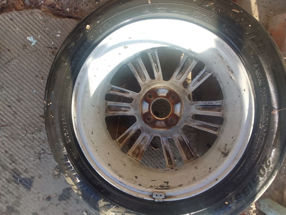 Продам 4 колеса с т/дисками на весту