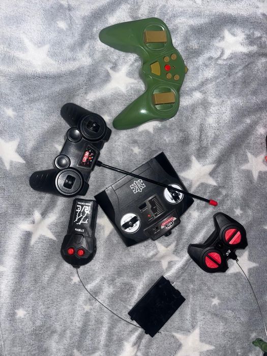 Машинки на пульте управления