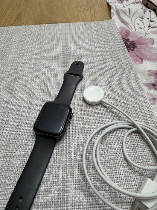 Iwatch se 1th generation 44 mm