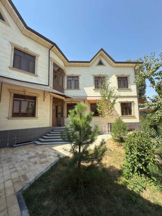 Мирзо-Улугбекский район — продаётся просторный дом!