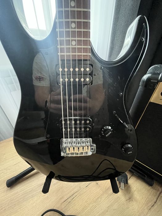 Продам гитару ibanez