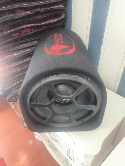 Продам сабвуфер в машину