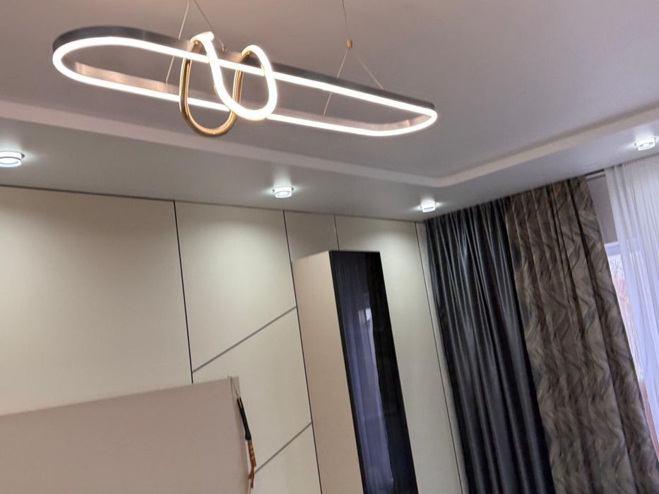 Люстра , длина 1 м