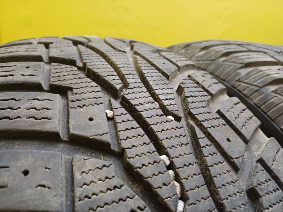 Шины R16 215/70 Uniroyal комплект.