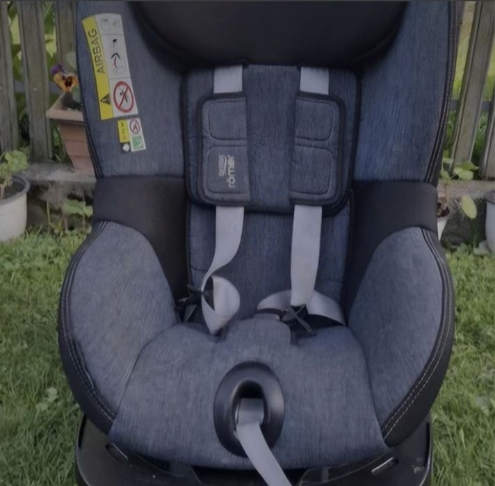 Scaun auto rotativ Britax Romer Dualfix M 61-105cm
