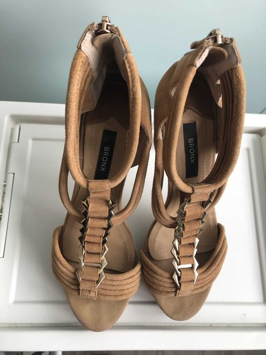 Елегантни сандали с висок ток, размер 40