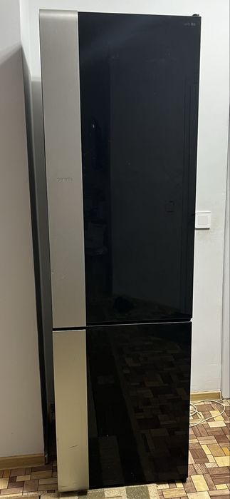 Продам сломанный холодильник