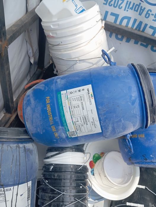 Qogʻoz Maklatura Salfan Metallom Plastik Bakalshka uydan olib keladi