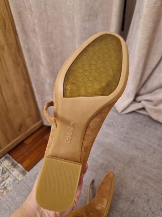 Pantofi Calvin Klein m37,5 noi
