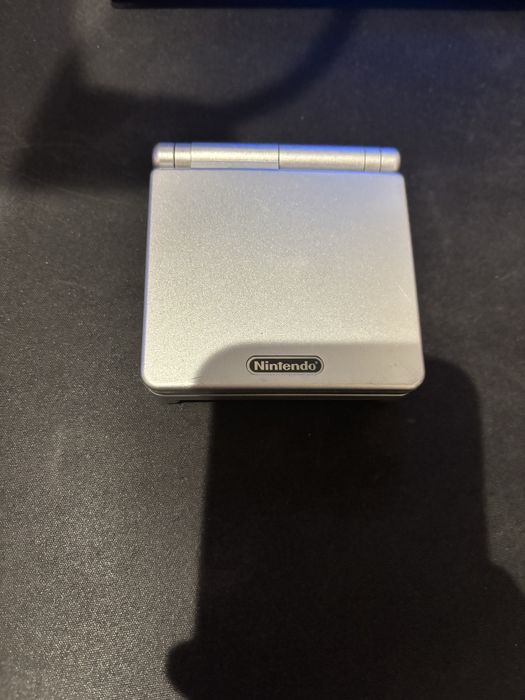 Nintendo Game Boy Advance SP и DS