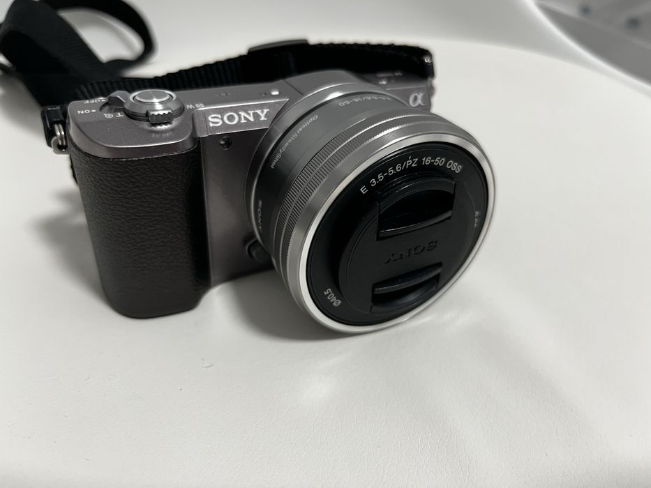 Aparat foto mirrorless Sony A5100