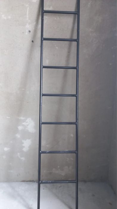 Продам! 2 лестницы