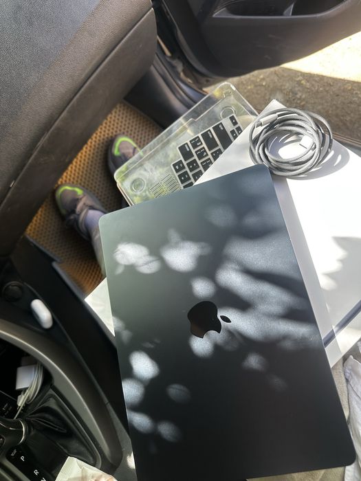 Macbook air m3 8/256