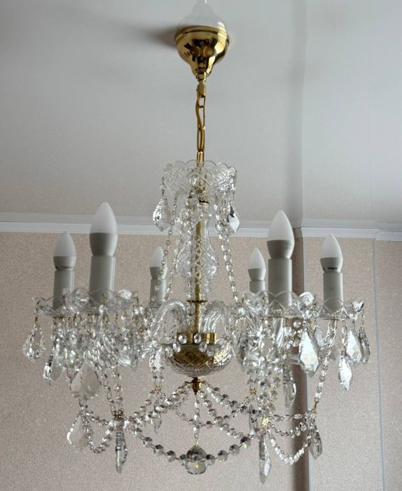 Люстры хрустальные Прага