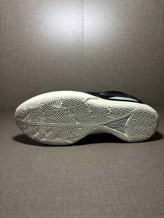 Баскетболни обувки Nike Ja 1 (Black Smoke Grey)