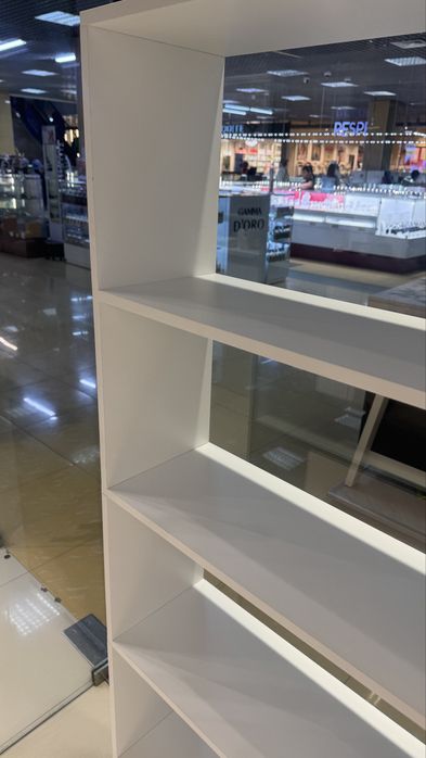 Стеллажи в идеальном состоянии