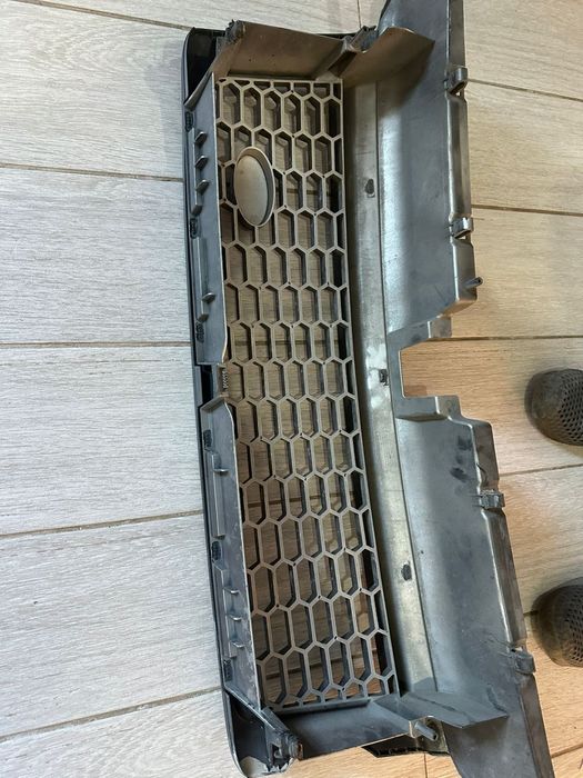 Продам решётку радиатора