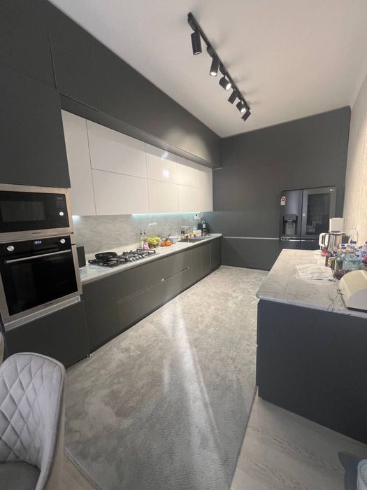 Продается 2-х этажный дом в Сергели