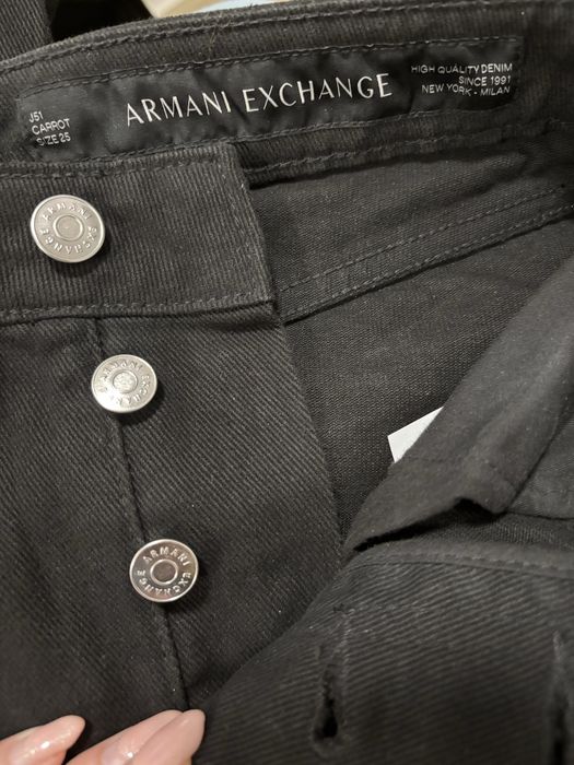 Дамски накъсани дънки Armani exchange  25 размер