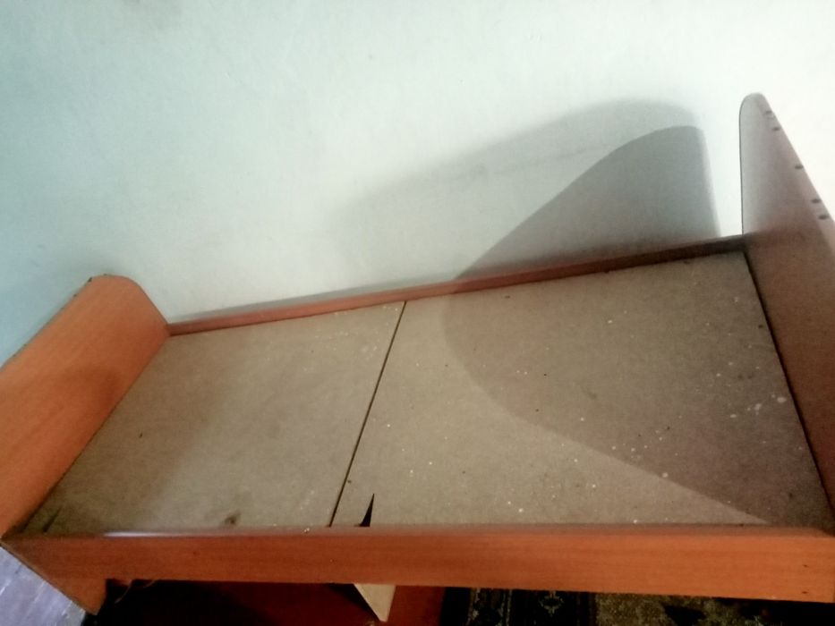 Срочно продам кровать