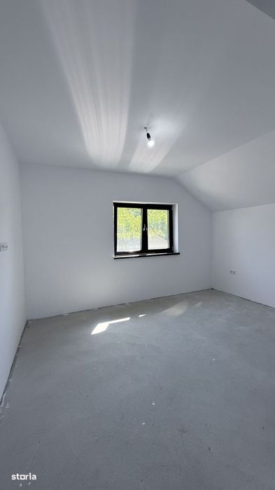 Casă nouă cu 4 dormitoare