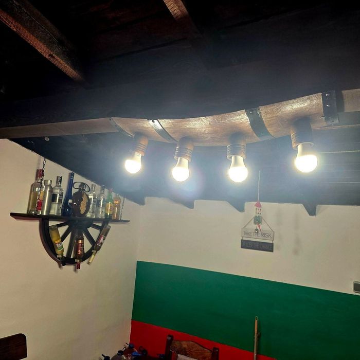 Полилеи, лампи ,осветление от автентични дъбови бъчви с ръчно изработе