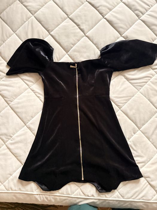 Черное бархатное мини платье