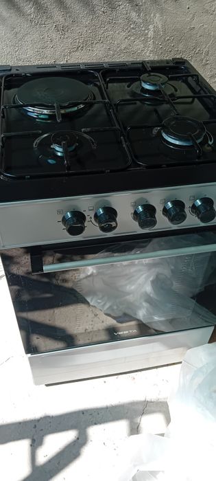 Газ плита одной электроники плитой