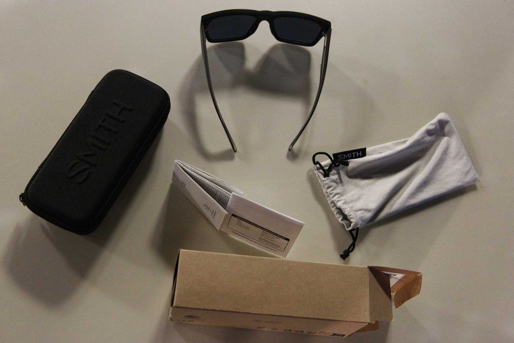 Продавам американски слънчеви очила Smith с поляризация и Popup филтър