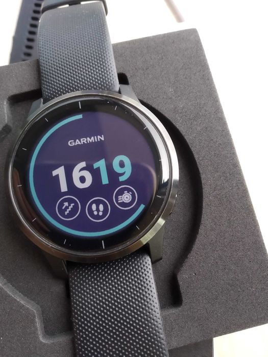GPS часовник Garmin Vivoactive 4  с 45 мм корпус