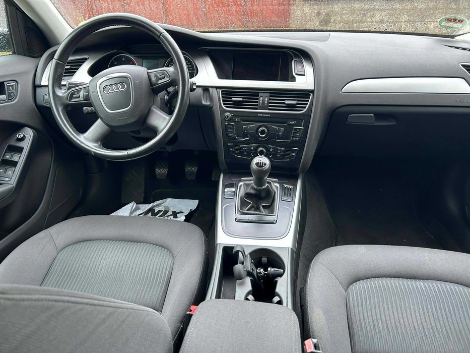 AUDI A4 2011 — imagine 9